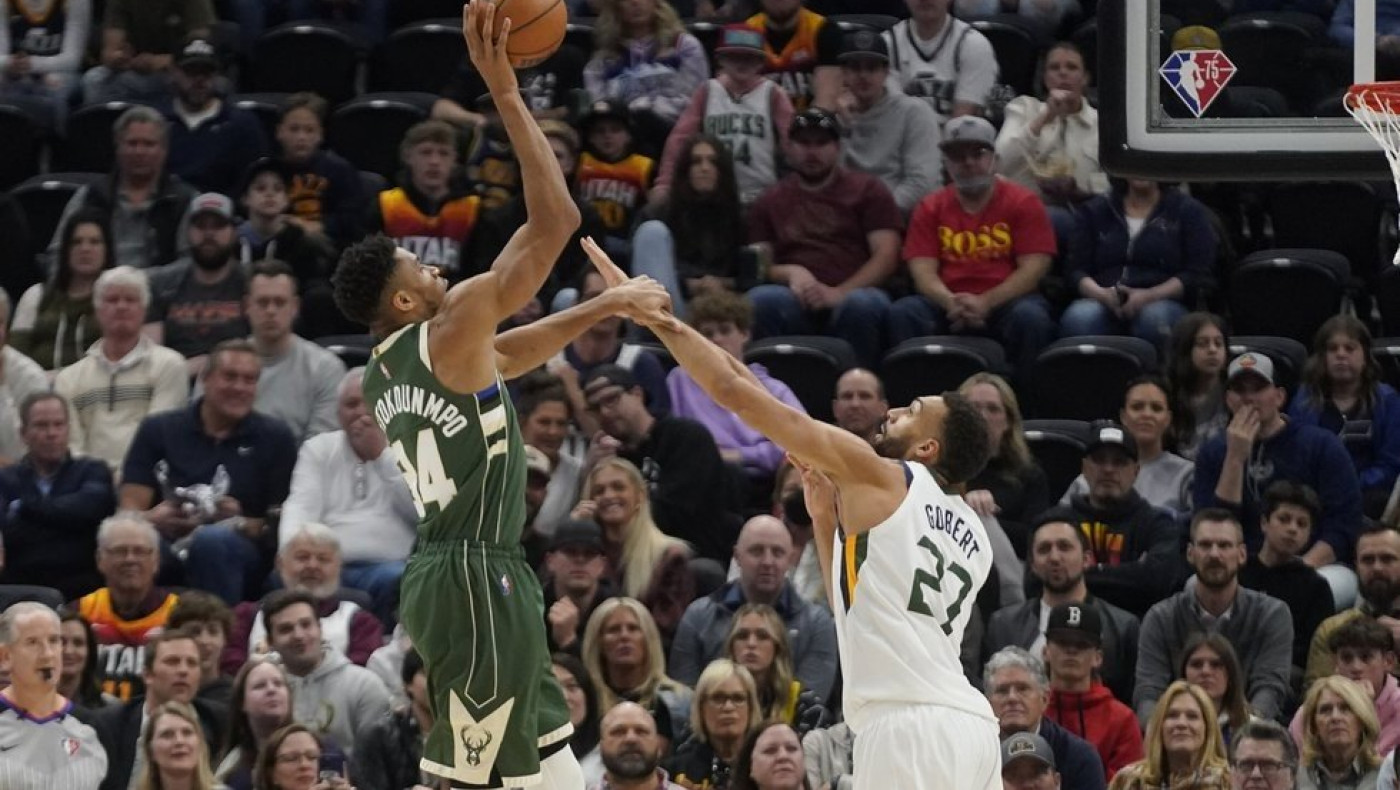 ΝΒΑ: Ο Αντετοκούνμπο έσπασε την «κατάρα»– Ιστορική 60άρα του Τάουνς