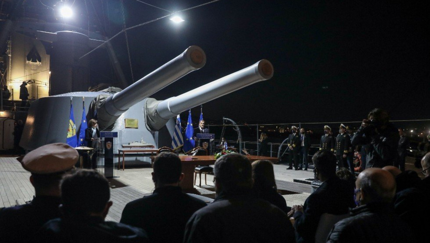 Ελλάδα - Γαλλία: Υπογράφτηκε στο θωρηκτό Αβέρωφ η συμφωνία για 3 Belh@rra και 6 επιπλέον Rafale