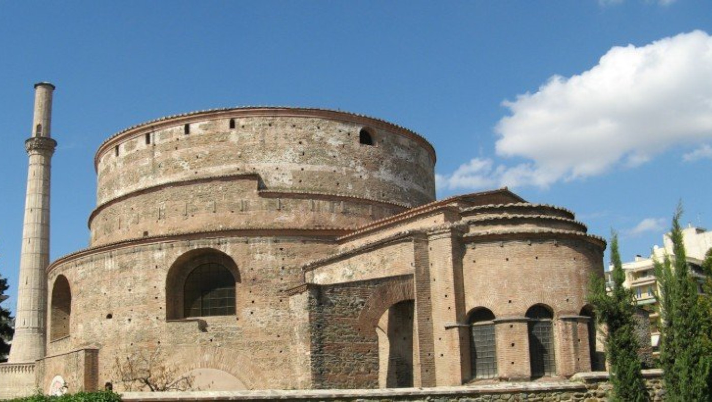 Θεσσαλονίκη: Έσπασε τον σταυρό στη Ροτόντα επειδή…. χώρισε!