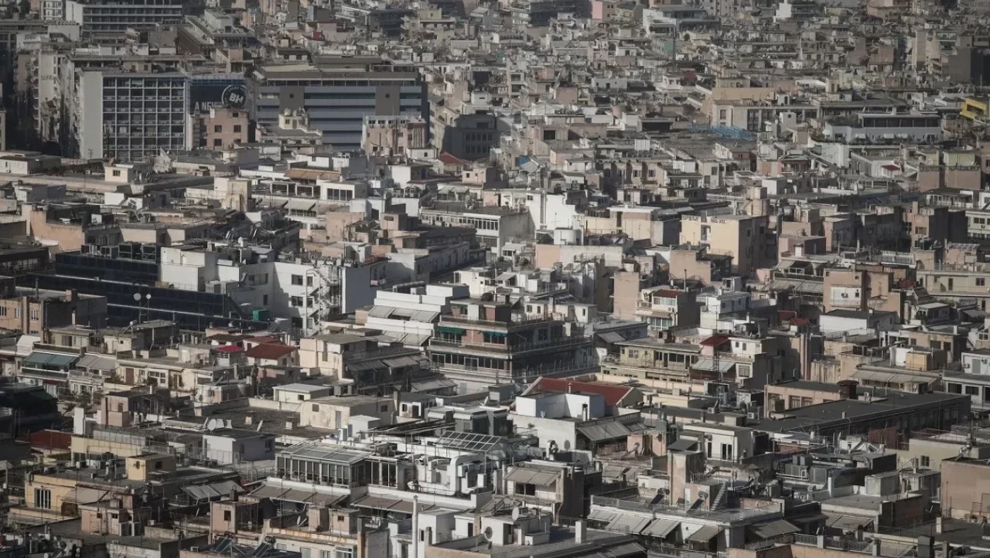 Οι Έλληνες πληρώνουν 2,3 δισ. ευρώ ΕΝΦΙΑ για το 2025