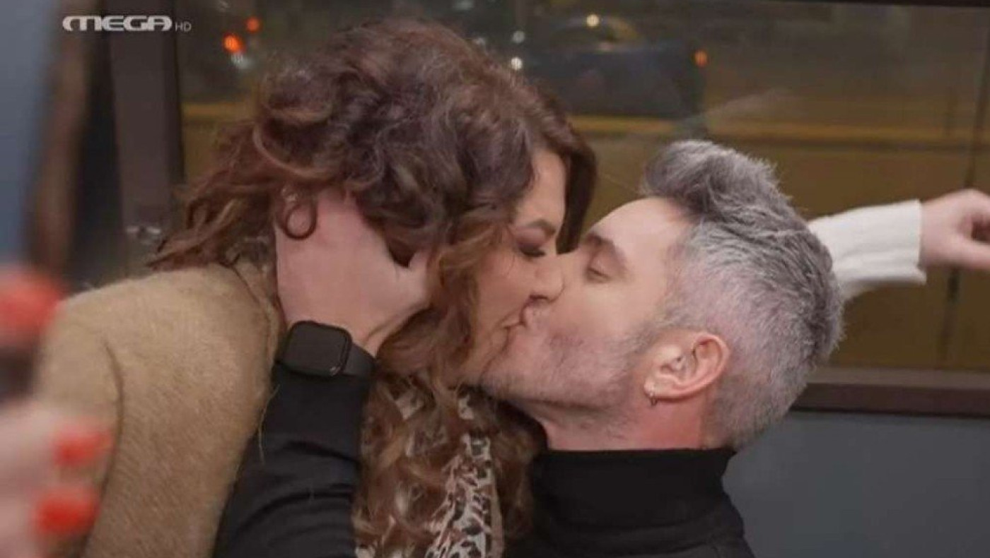 Η Ζαρίφη έκανε pole dancing κι έδωσε καυτό φιλί στον Θεοχάρη Ιωαννίδη κι έριξε πόρτα στον Λιάγκα!