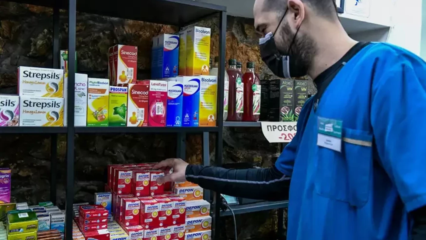 Δεν γλιτώνουν ούτε τα φθηνά φάρμακα από το κύμα αυξήσεων
