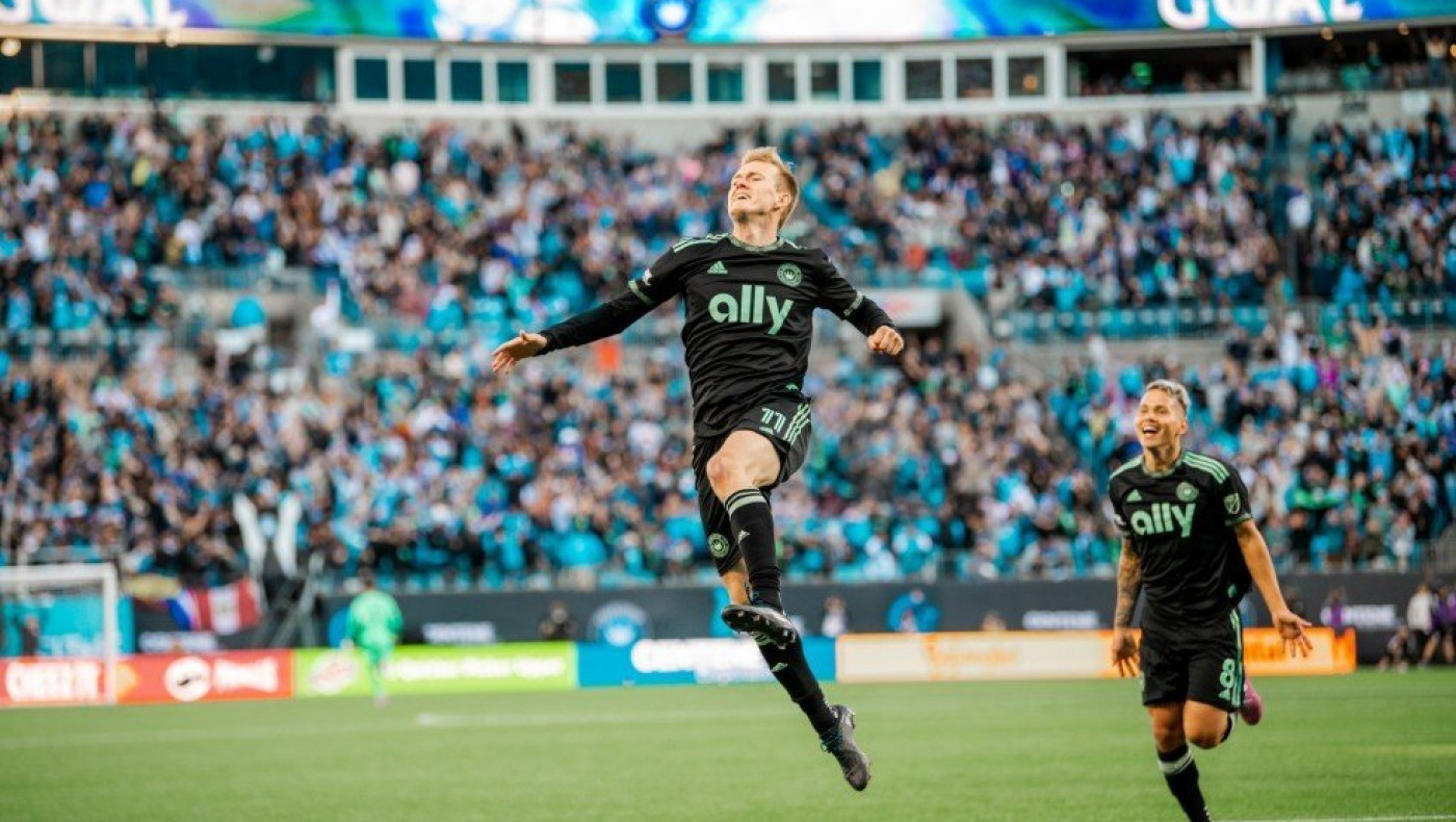 Σκόραρε δις και με... φαουλάρα ο Σφιντέρσκι!