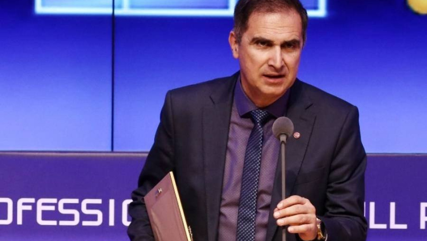 Πόσο πιο χαμηλά θα το φτάσετε το ποδόσφαιρο;  