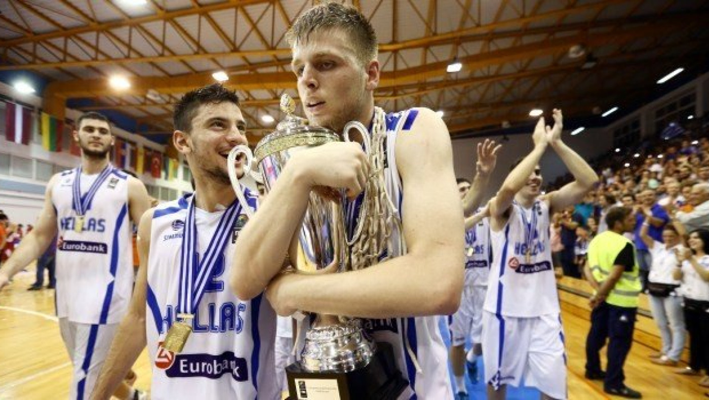 MVP ο Χαραλαμπόπουλος: «Ο κόσμος μας έδωσε δύναμη»