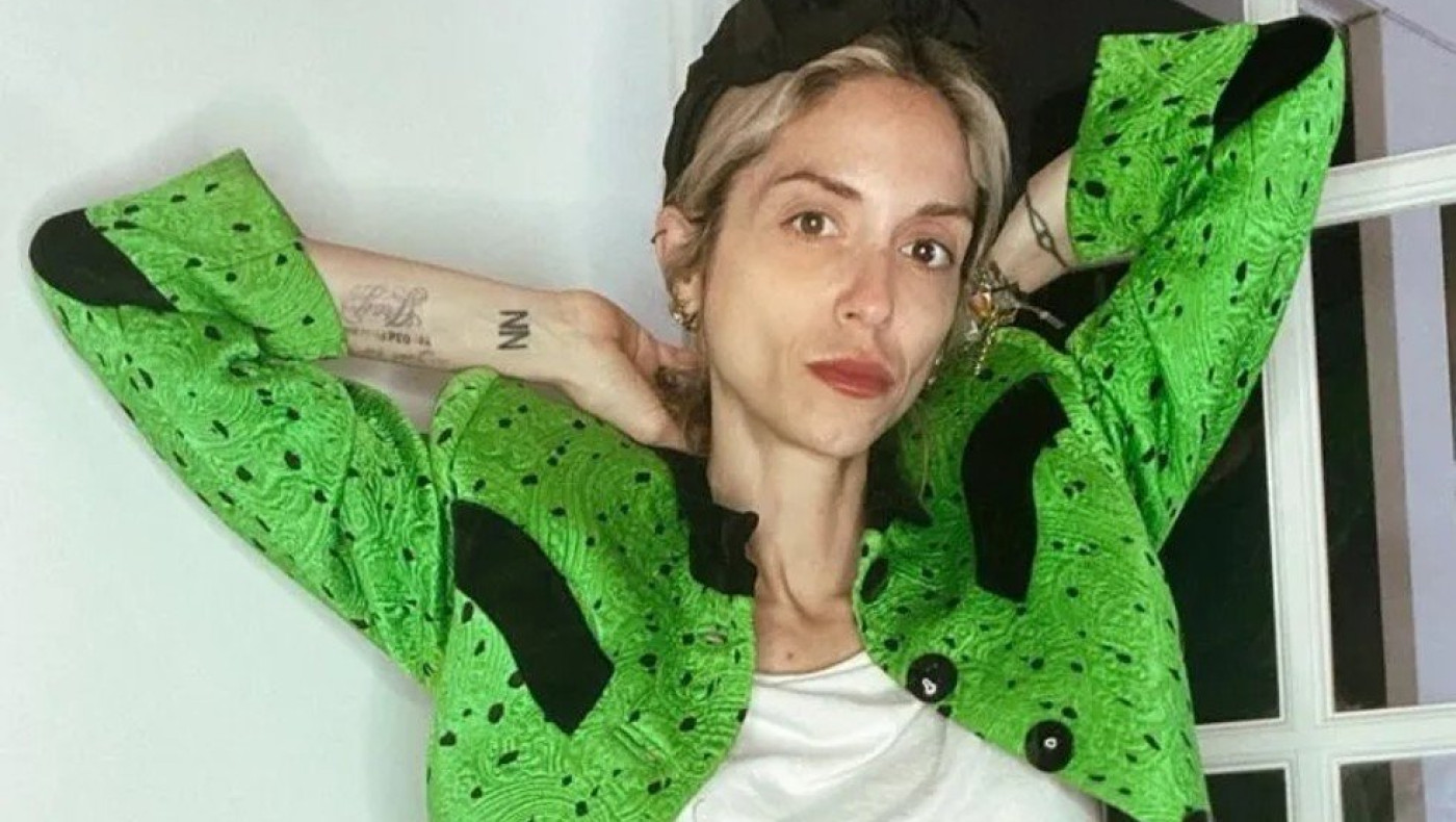 Σοφία Καρβέλα: Οι φωτογραφίες με το vintage jacket της μητέρας της, Άννας Βίσση