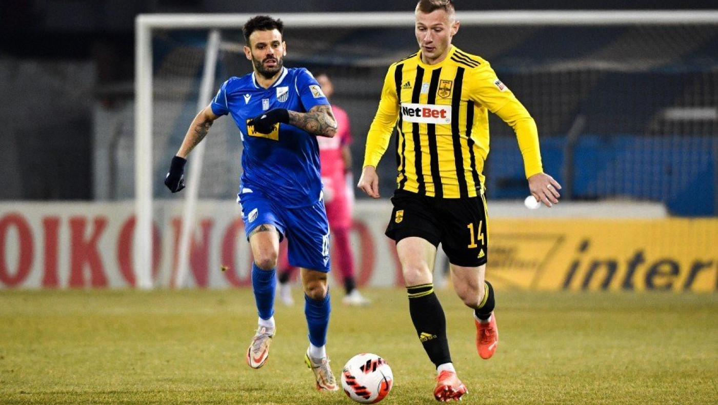 Πλήγμα με Μπράμπετς, ﻿επαναφέρει την τετράδα στην άμυνα﻿