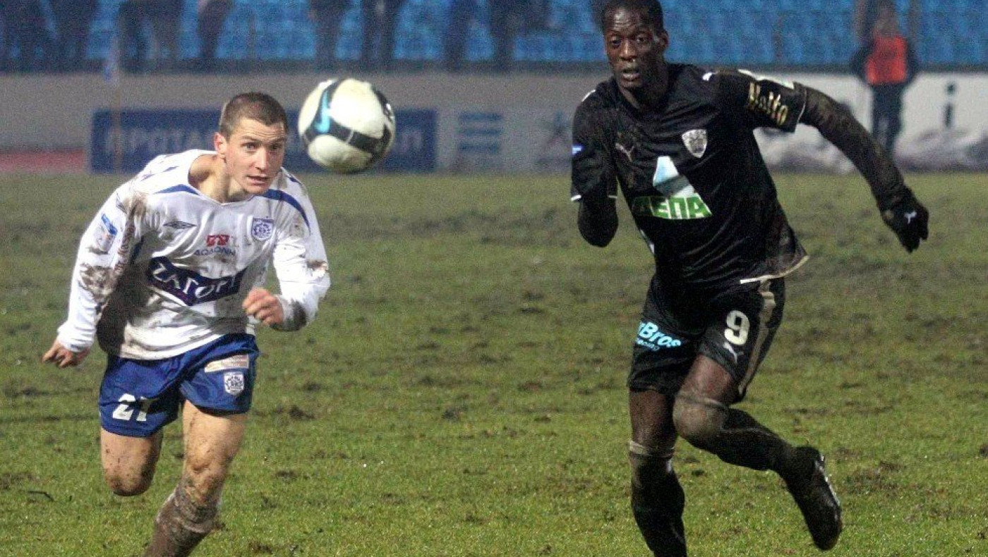 Τι και αν έφτασε στα 40; Ο Εντίνιο συνεχίζει να παίζει ποδόσφαιρο