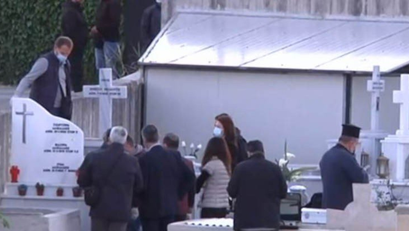 Τραγωδία στην Πάτρα: Σε εξέλιξη το άνοιγμα του τάφου της Τζωρτζίνας