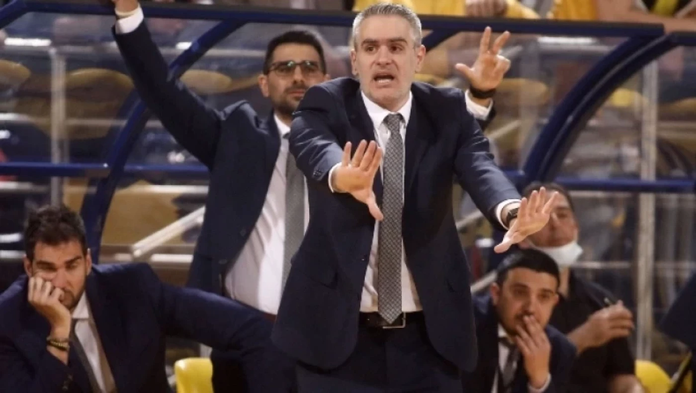 Το Περιστέρι σκέφτεται τον Καστρίτη