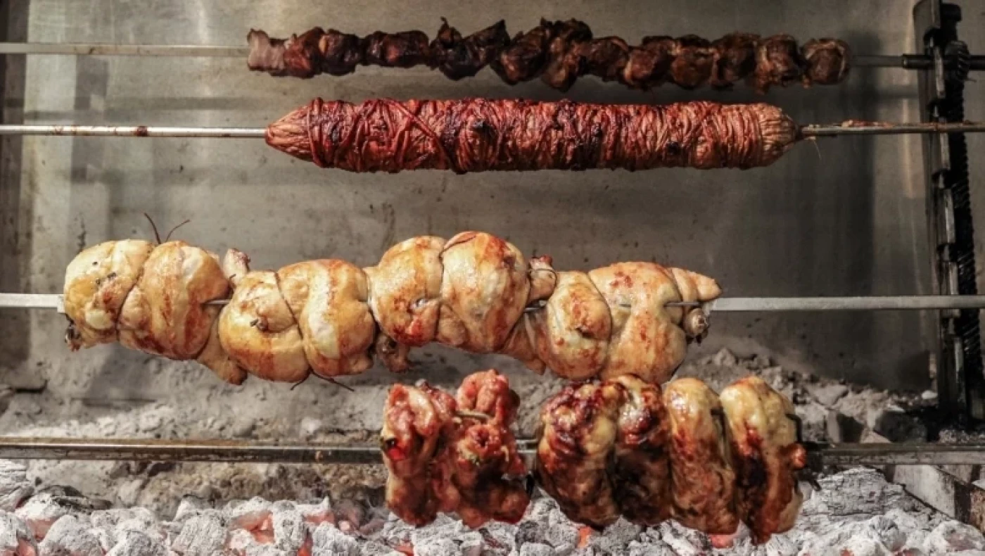 Η Ένωση Άθεων διοργανώνει «Φανερό Δείπνο» κρεατοφαγίας την Μεγάλη Παρασκευή