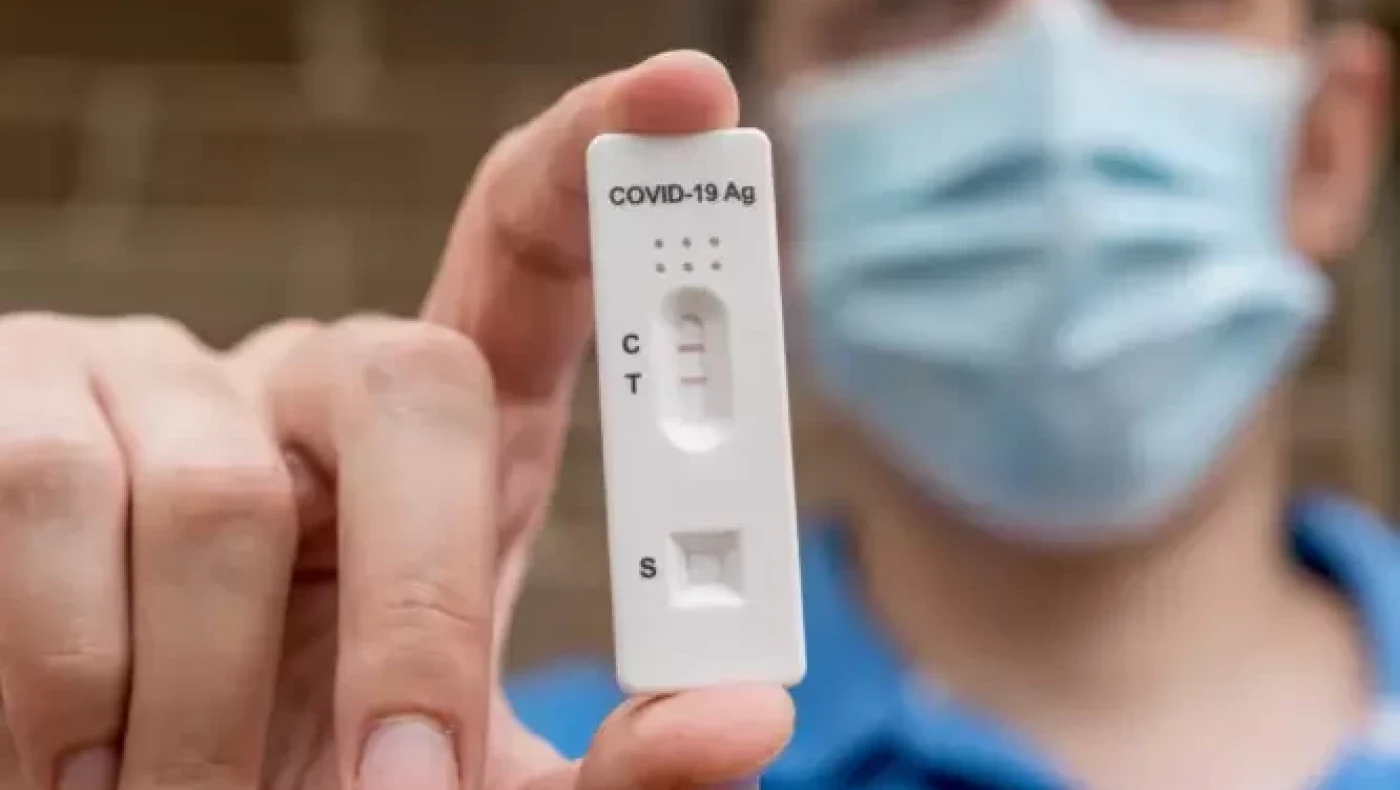 ΔΕΝ ΞΑΝΑΓΙΝΕ: Έβγαινε θετικός στον κορωνοϊό για 505 μέρες