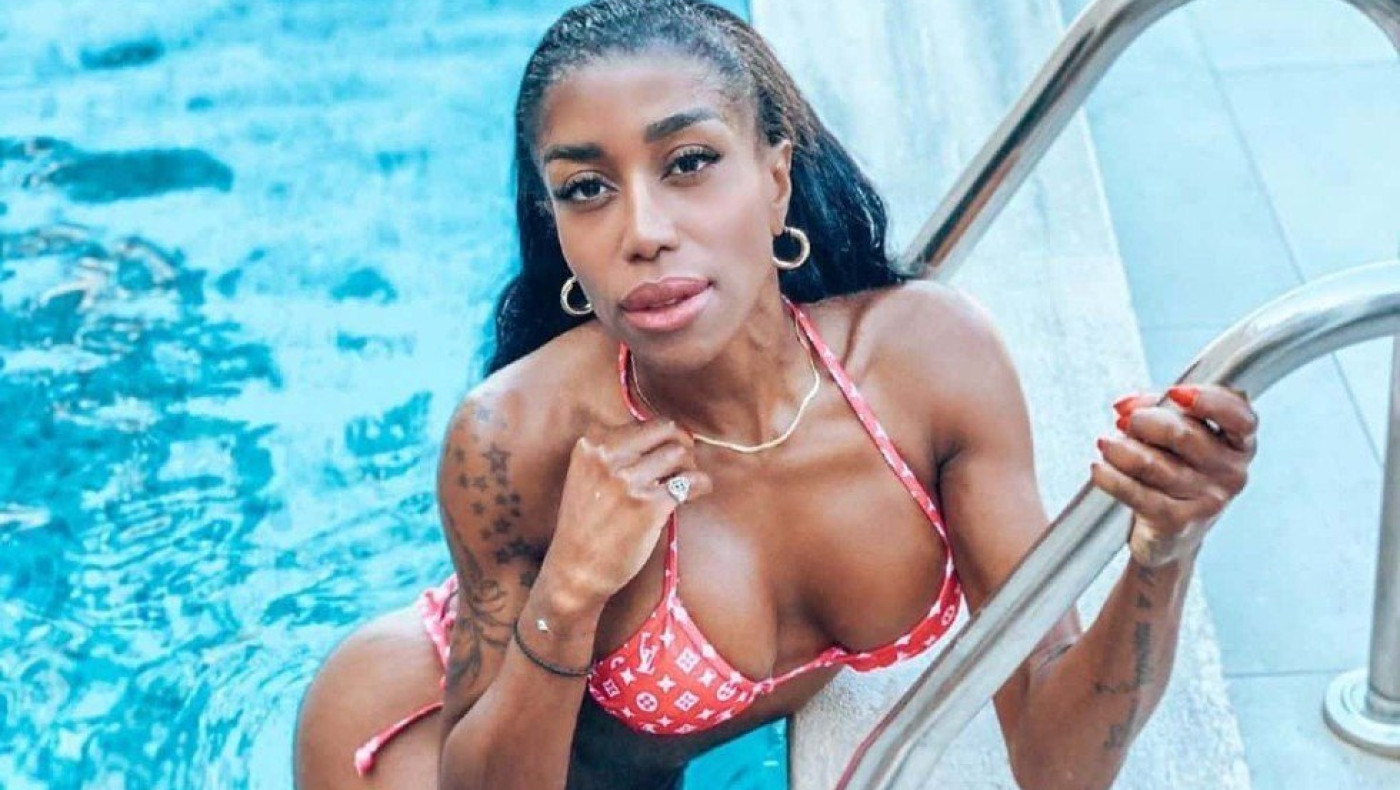 Ελέτσι κατά Παναγιώταρου: «Ας κατεβάσει τα φίλτρα να δούμε το πραγματικό της εαυτό» (vid)