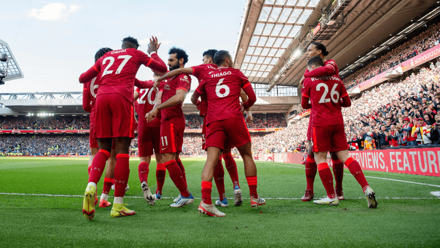 Νίκη και προσωρινή κορυφή για Λίβερπουλ