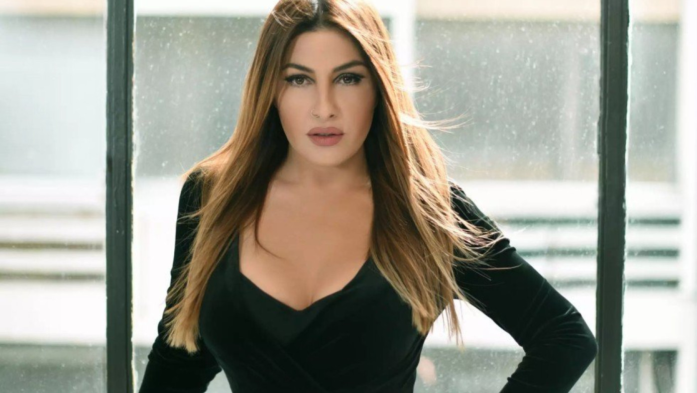 Έλενα Παπαρίζου για τις πλαστικές επεμβάσεις: «Εάν δεν έπαιζα στην τηλεόραση, ίσως να μην είχα κάνει κάτι»