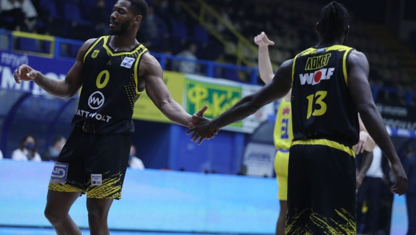 Οι δικοί του τελικοί