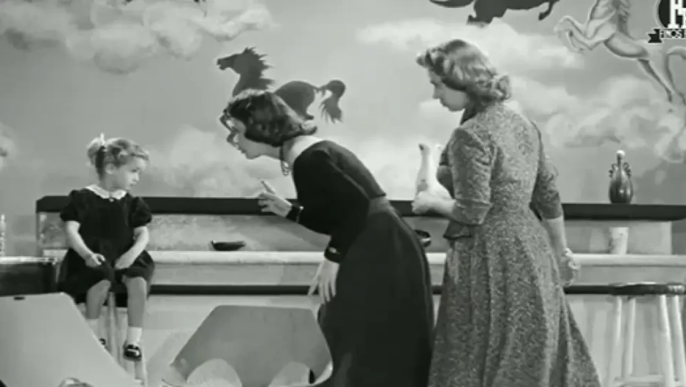 Η Φίνος Φιλμ εύχεται «χρόνια πολλά» στην Ελληνίδα μάνα