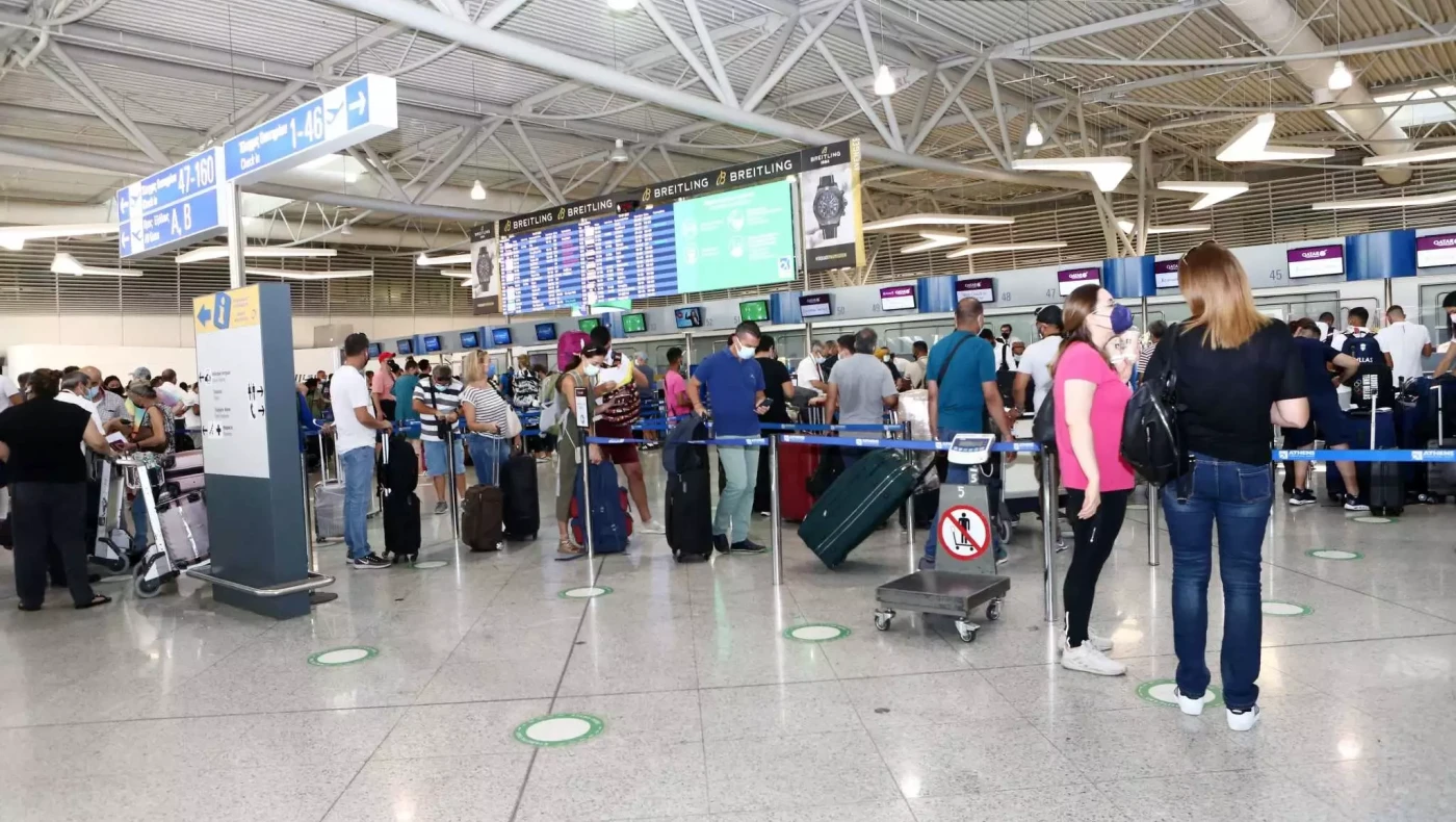 Σύγχυση με την κατάργηση της μάσκας στα αεροπλάνα από σήμερα