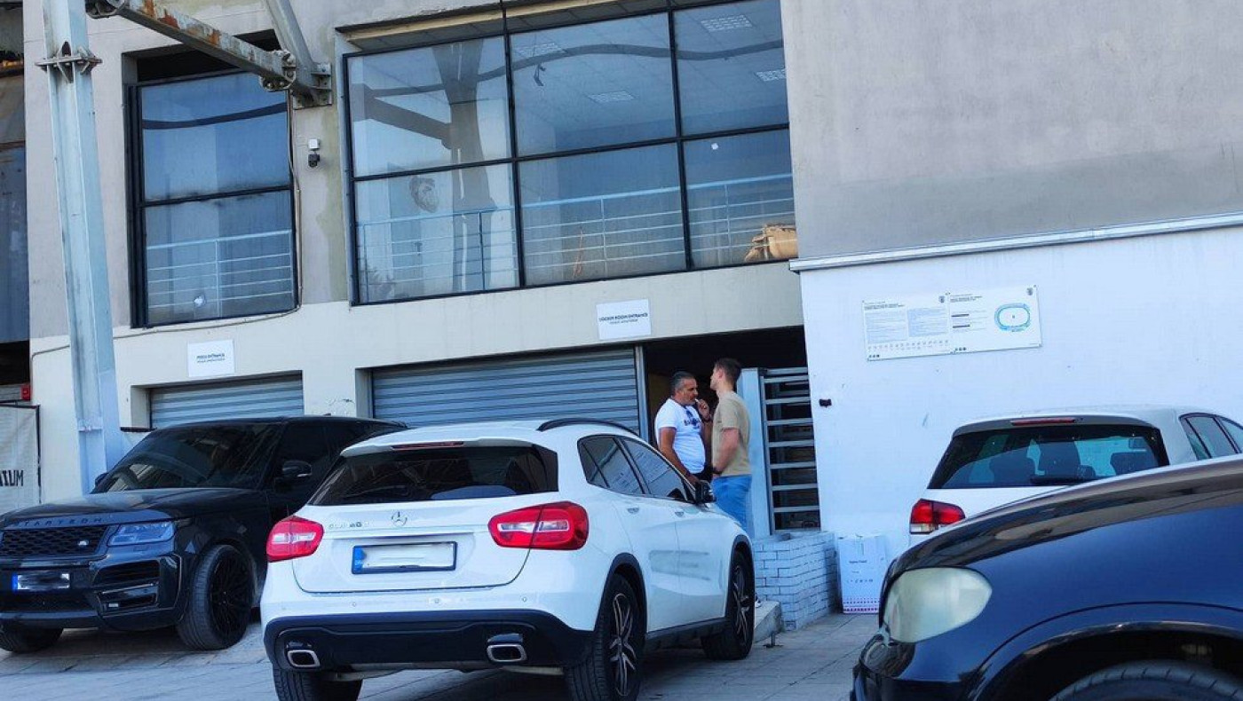 Επαφή Μπότο - Φεντσένκοφ πριν την προπόνηση του ΠΑΟΚ