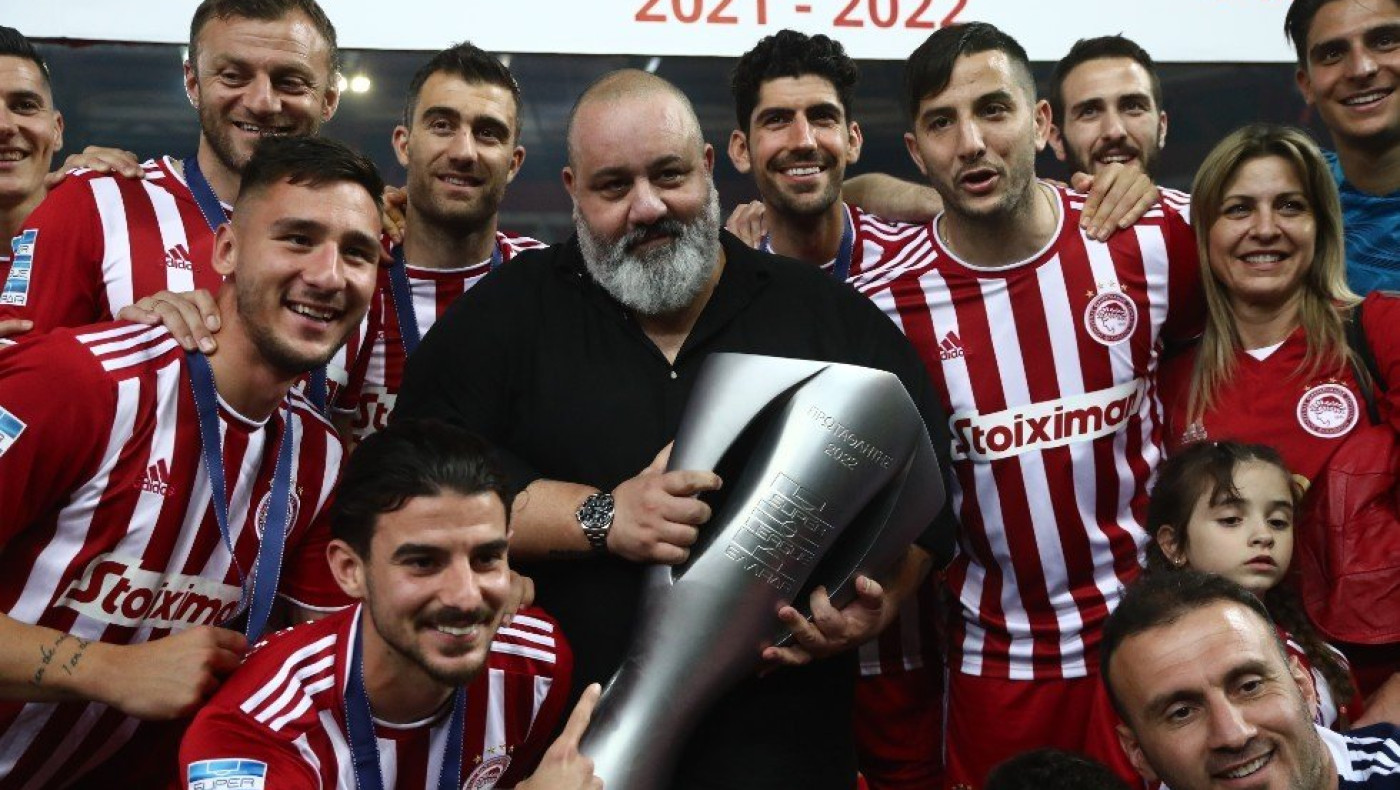 Ο Ολυμπιακός παραπατάει και ο Καραπαπάς μετράει Πρωταθλήματα