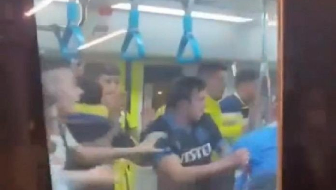 Απίστευτες σκηνές: Οπαδοί της Φενέρ πέταξαν από το τρένο οπαδούς της Τράμπζονσπορ