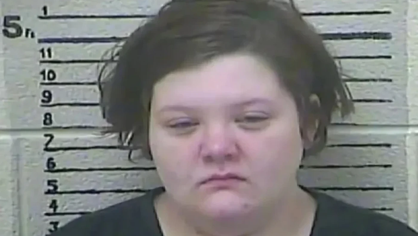 Πέταξε το νεογέννητο μωρό της από το μπαλκόνι