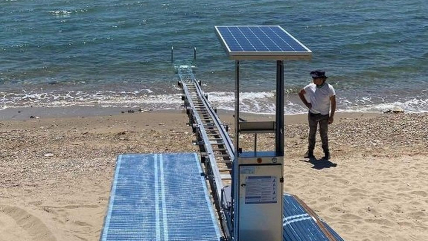 Χαλκιδική: Ειδικές ράμπες για ΑΜΕΑ σε όλες τις παραλίες τοποθέτησε ο δήμος Πολυγύρου