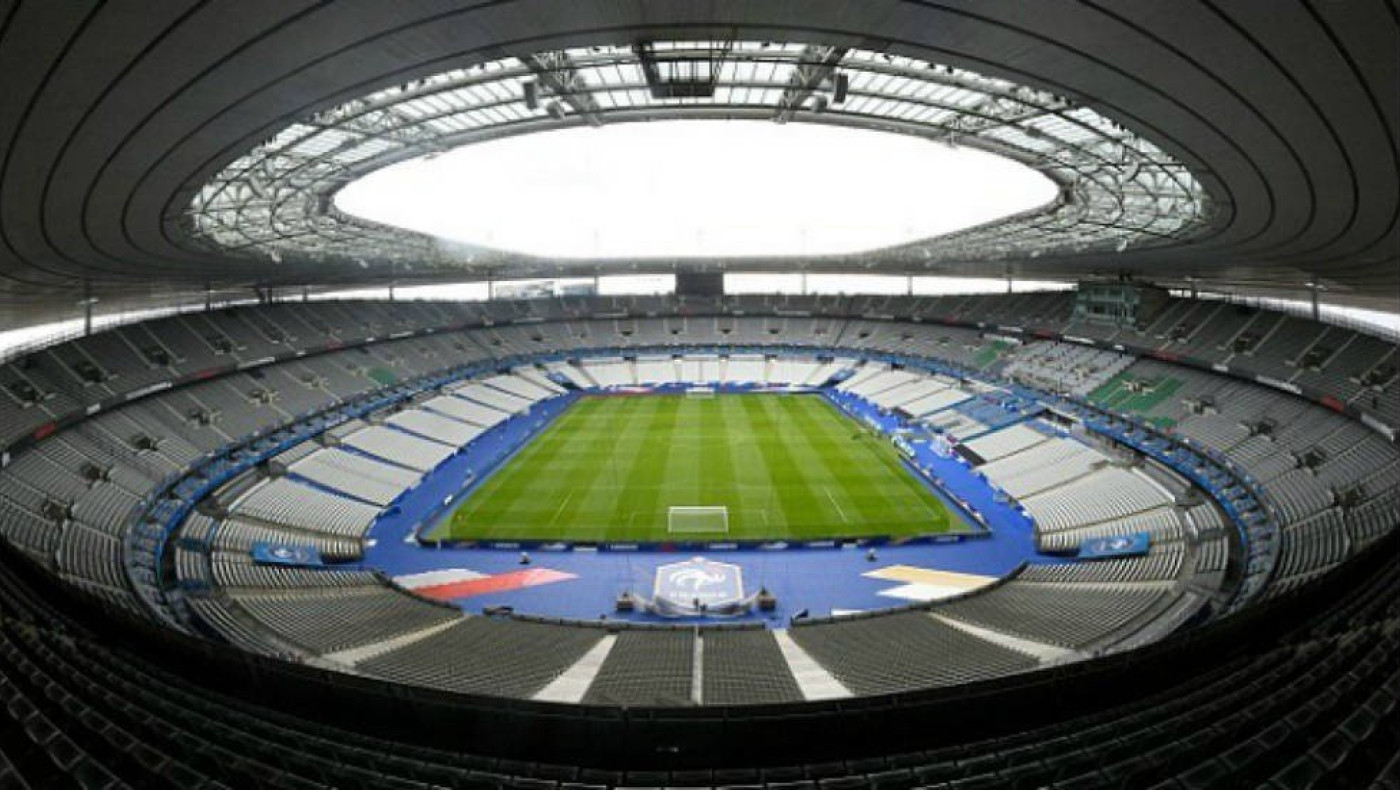 Champions League: Εντυπωσιακό γκράφιτι έξω από το Stade de France