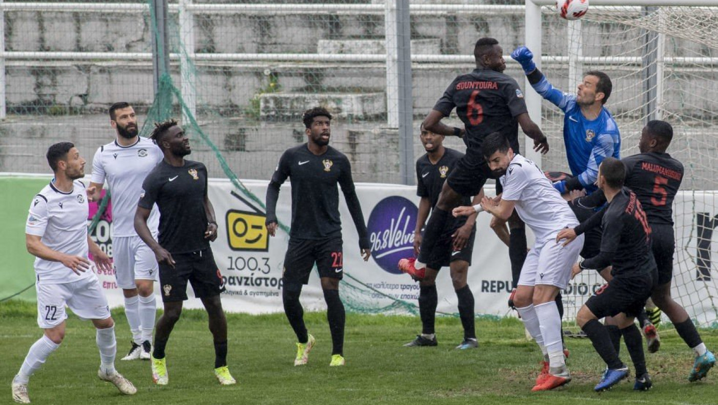 Απόλλων Πόντου και Πιερικός «μονομαχούν» στον... άερα για τις εκατέρωθεν καταγγελίες