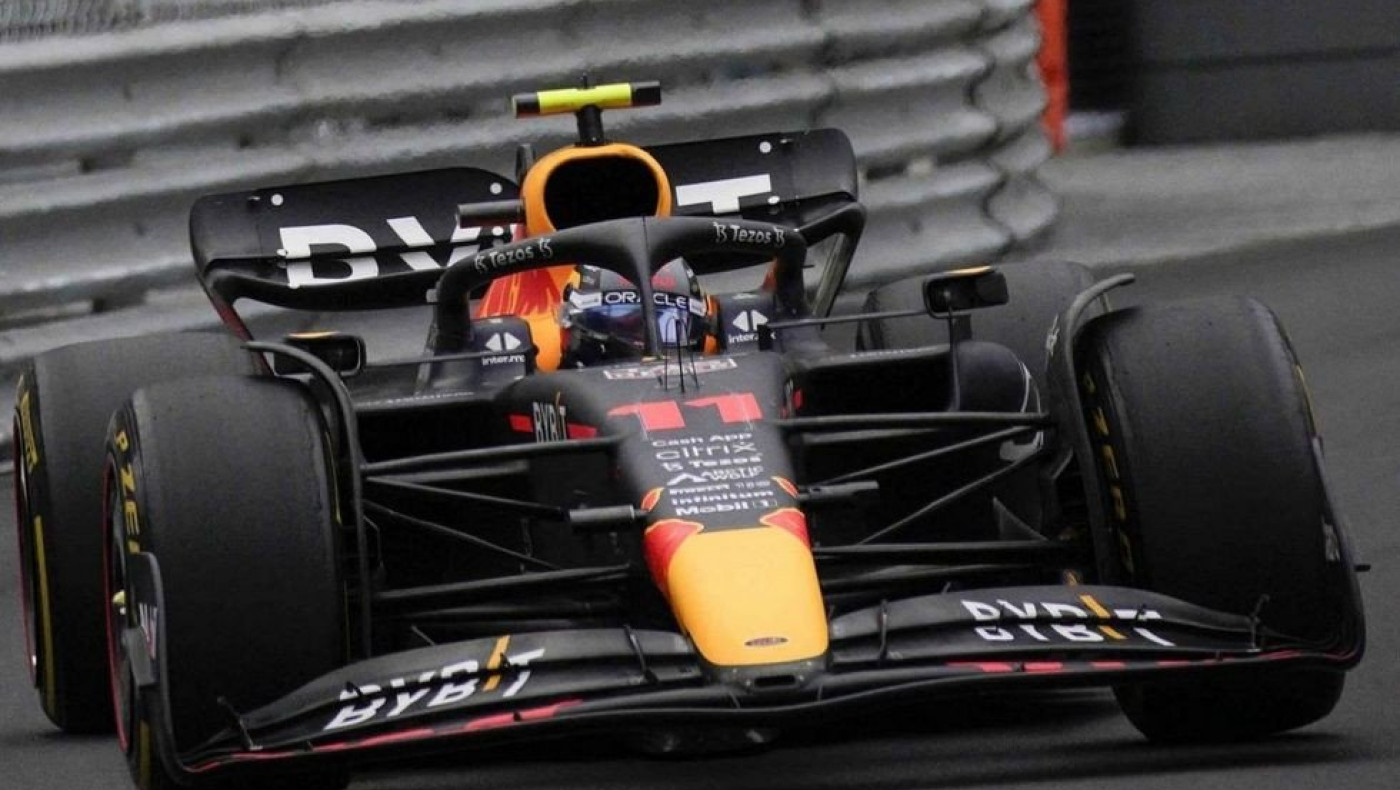 Ο Σέρχιο Πέρεθ νικητής του Grand Prix Σιγκαπούρης