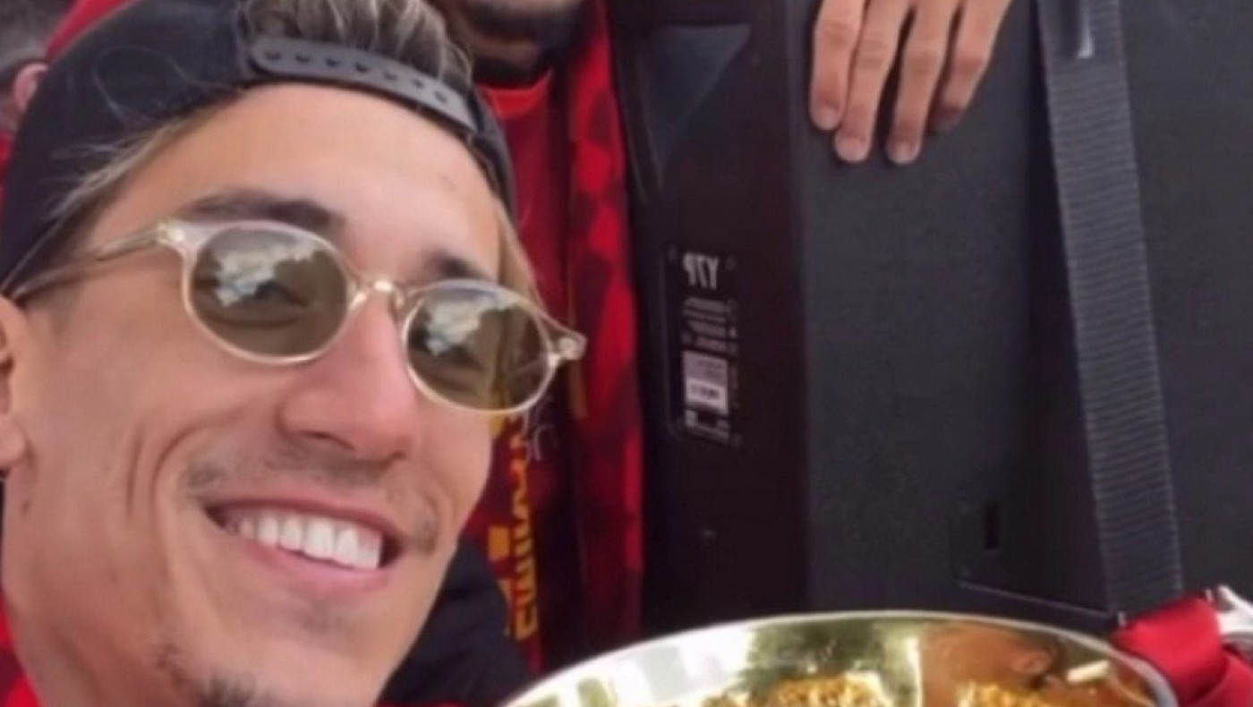 Λίβερπουλ: Παρέλασε με ανοικτό λεωφορείο παρά την απώλεια του Τσάμπιονς Λιγκ