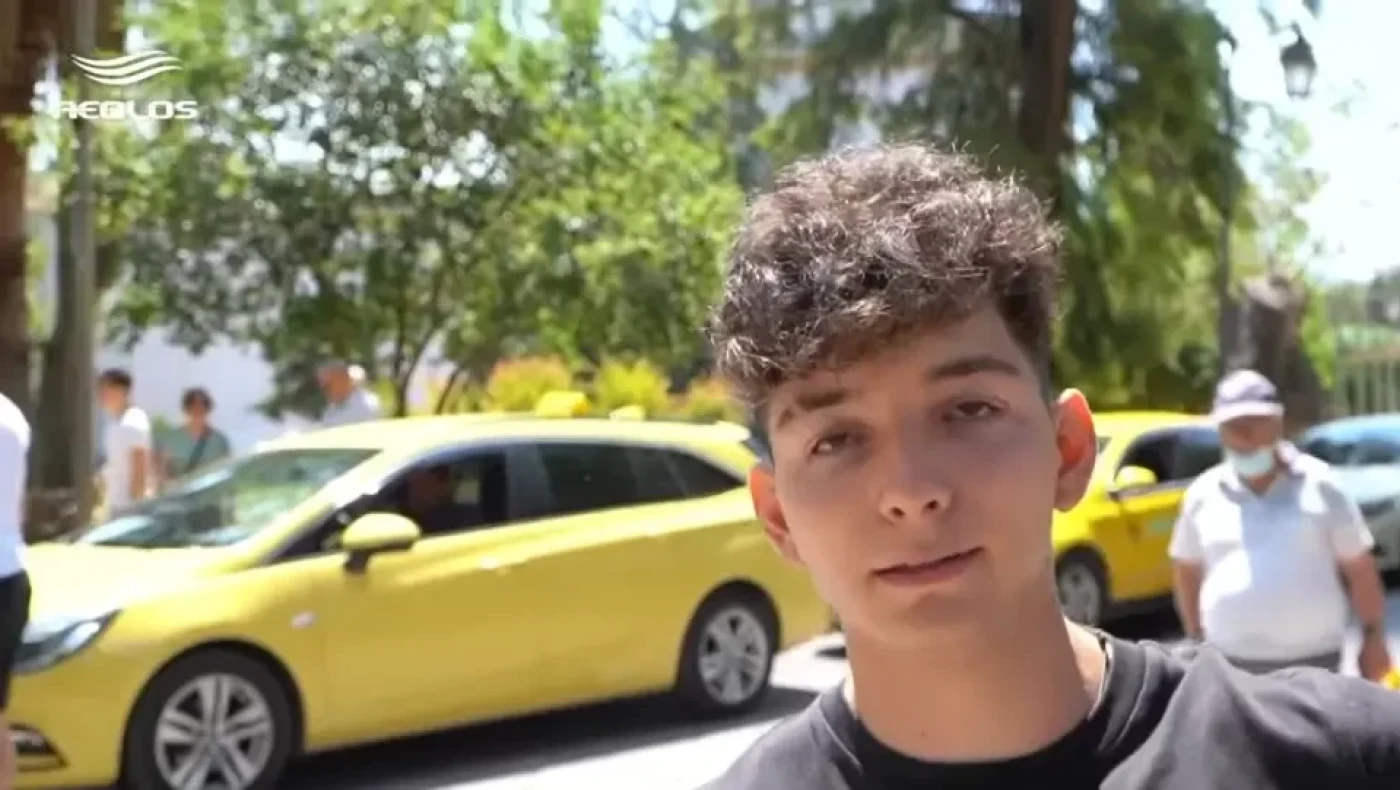 Πανελλαδικές: Ερωτική εξομολόγηση από μαθητή για επιτηρήτρια