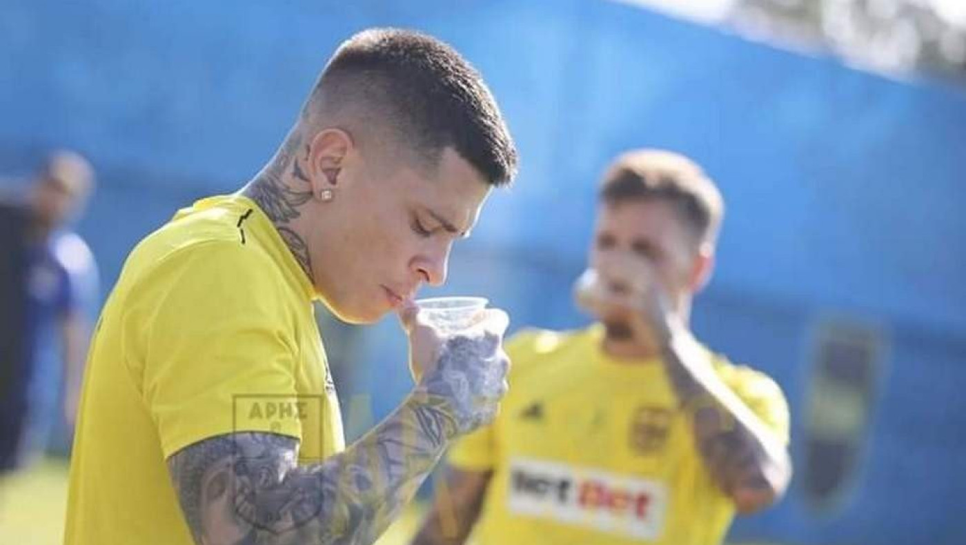 Η... αποκάλυψη της νέας φανέλας του Αρη (vid)