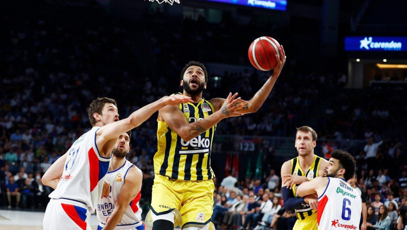 Η Φενέρμπαχτσε πρωταθλήτρια Τουρκίας, «καθάρισε» την Εφές με 3-1