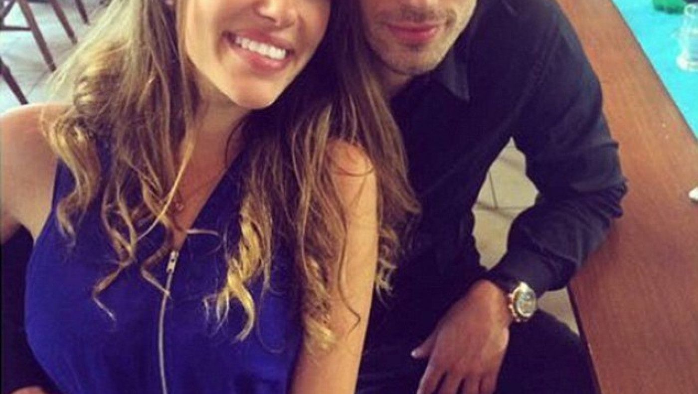 Η κοπέλα του Σναϊντερλέν δουλεύει πωλήτρια σε κατάστημα γνωστής εταιρείας!(Pics)