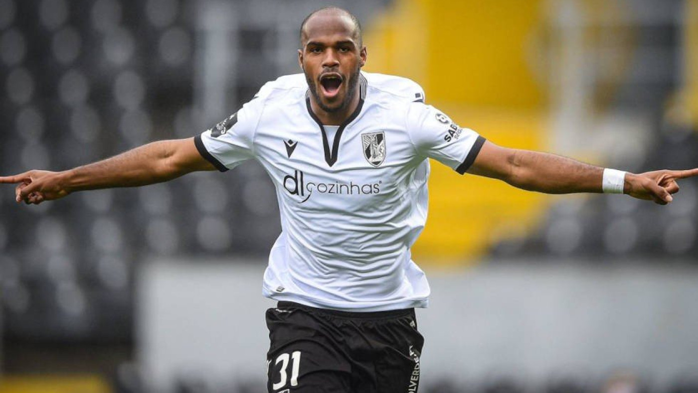 Αρης: Προσέγγισε τον Όσκαρ Εστουπινιάν