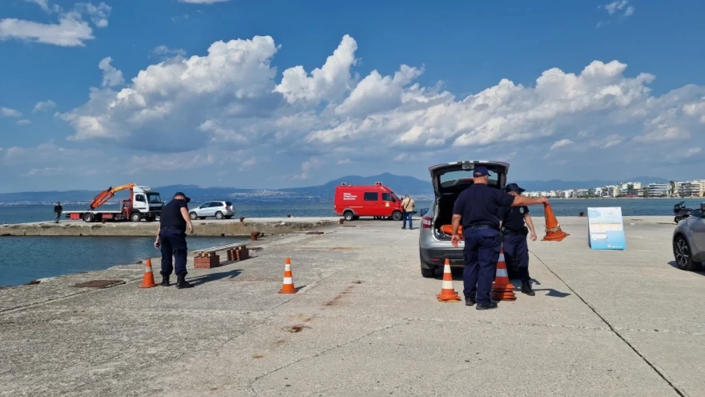Θεσσαλονίκη: Απίστευτη τραγωδία στους Ν. Επιβάτες- Μητέρα και γιος οι δύο νεκροί, έβαλαν χειροπέδες και αυτοκτόνησαν!