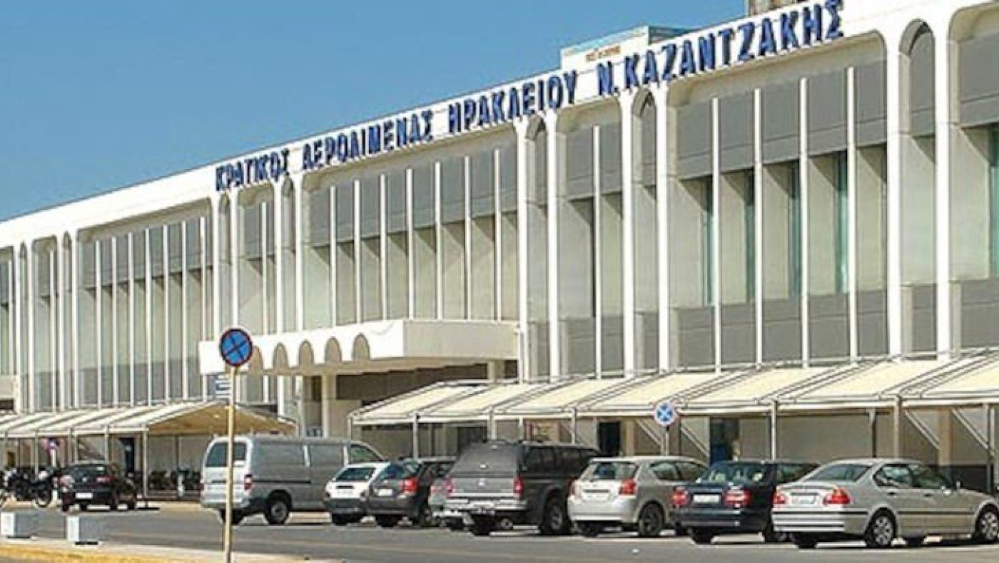 Ηράκλειο: Αναγκαστική προσγείωση αεροπλάνου- Γαλλίδα επιβάτης ήταν... σκνίπα