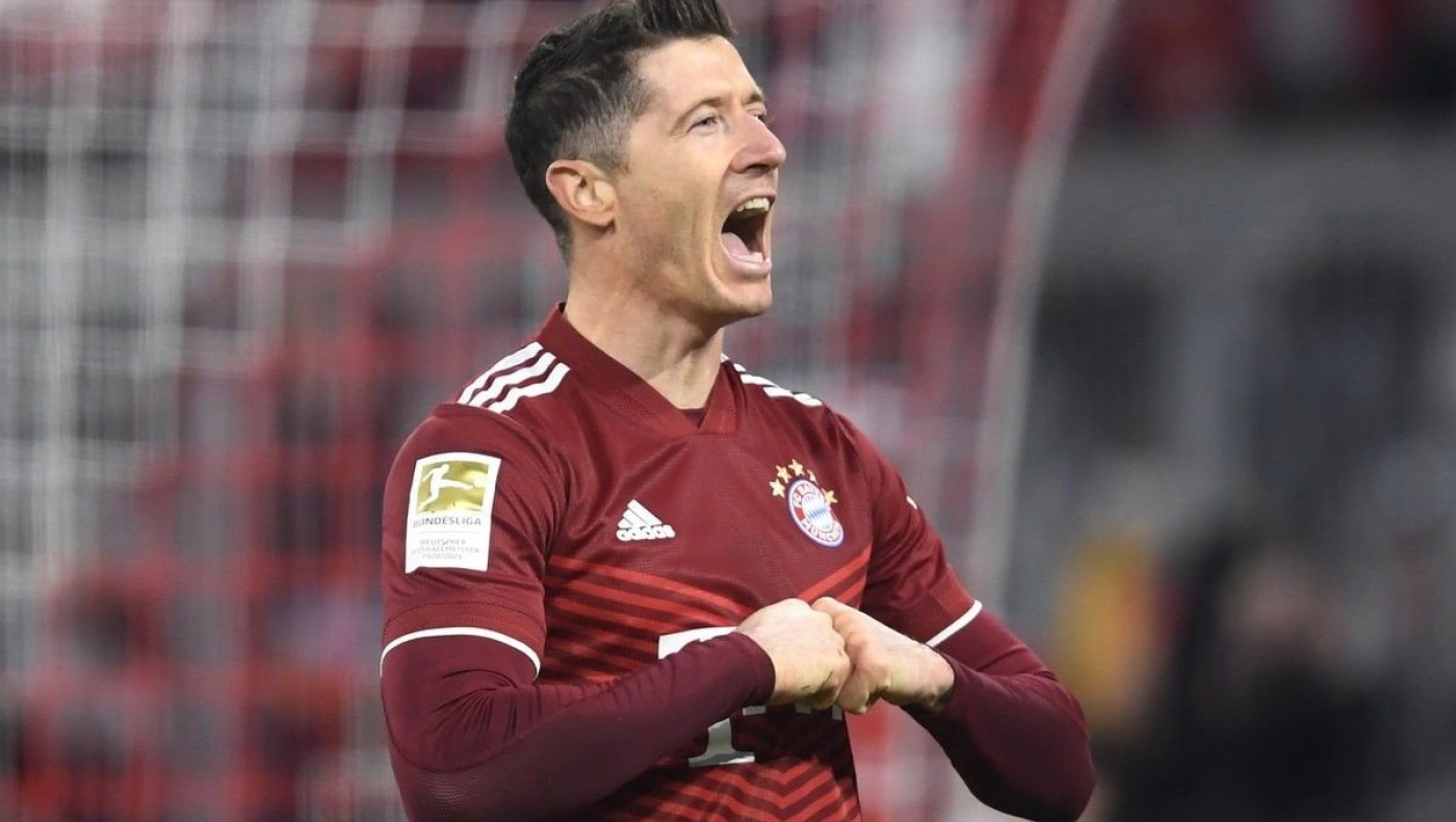 Λεβαντόβσκι σε Τσάβι: «Θέλω πολύ να προπονηθώ μαζί σου»