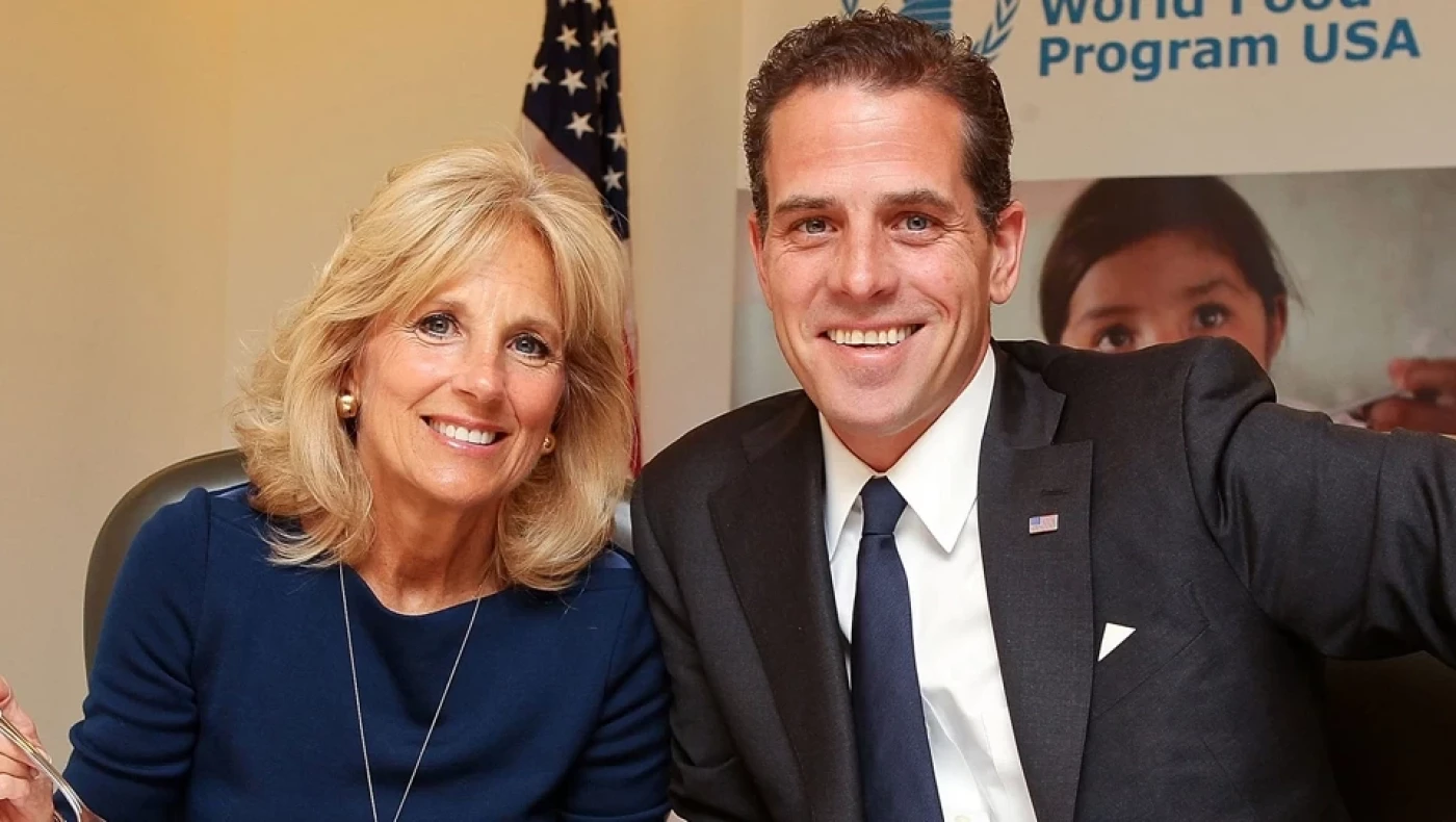 ΗΠΑ: Όταν ο Χάντερ Μπάιντεν αποκάλεσε τη σύζυγο του πατέρα του «καρ@@@λα με περικεφαλαία»