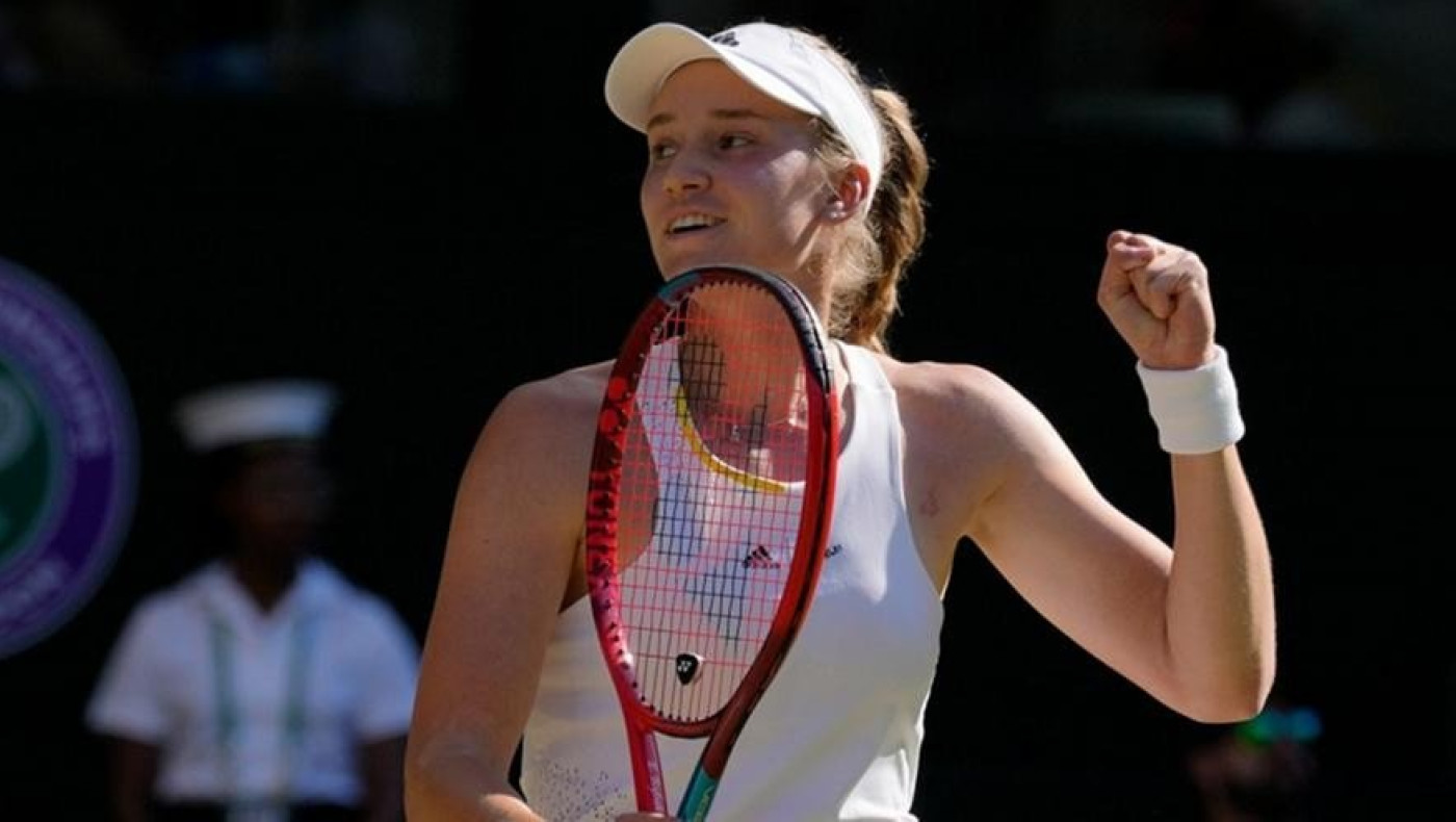 Βασίλισσα του Wimbledon η Ελένα Ριμπάκινα!