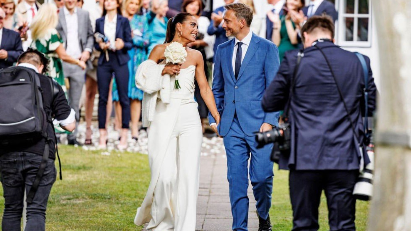 «Όργιο νεοπλουτισμού» -Σάλος με τον χλιδάτο γάμο του Γερμανού υπουργού Οικονομικών