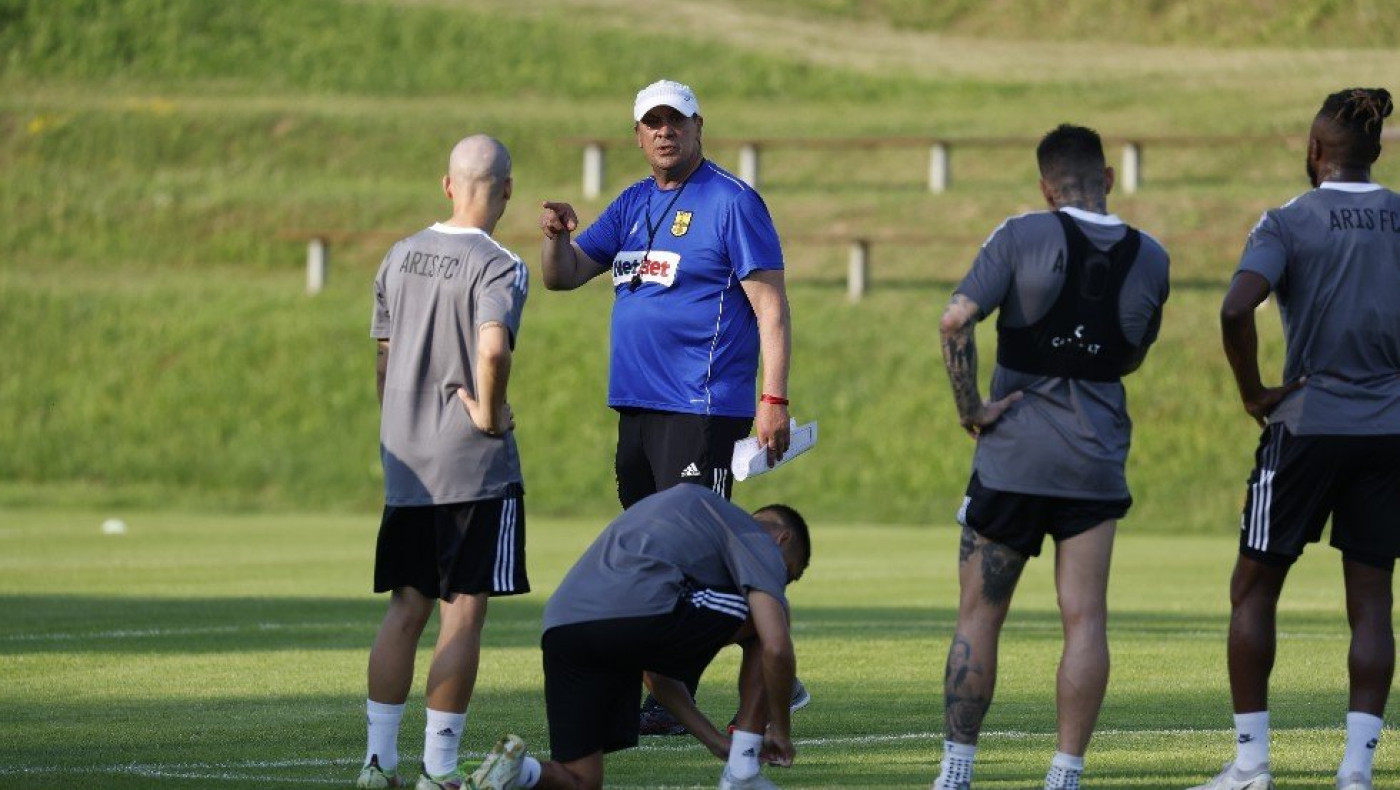 Άρης: Έμφαση στην επιθετική τακτική έδωσε ο Μπούργος