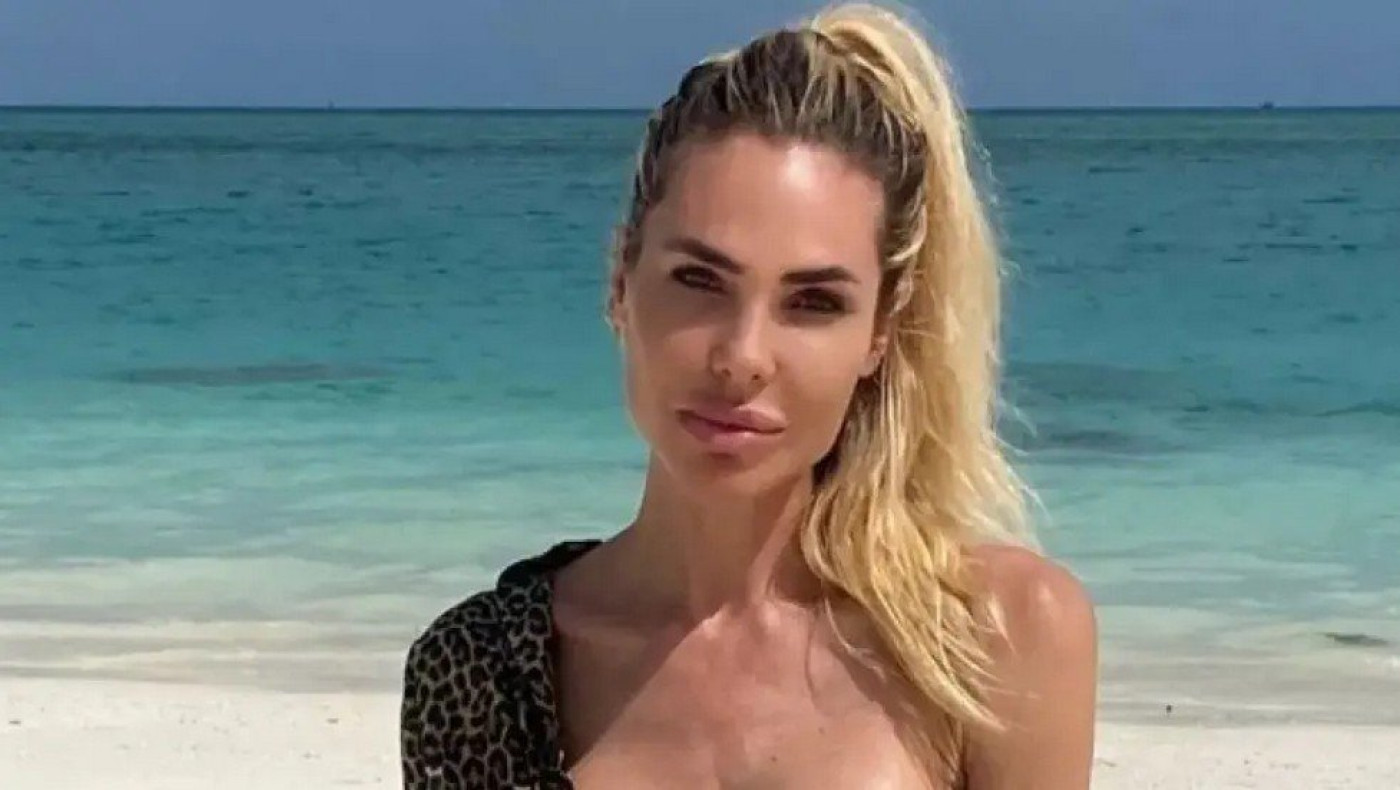 Ιλάρι Μπλάζι: Οι «καυτές» της πόζες στην Τανζανία μετά το διαζύγιο με τον Τότι