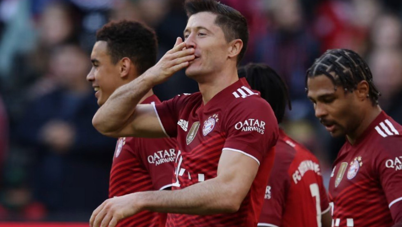 Λεβαντόφσκι: Εν μέσω χειροκροτημάτων ο αποχαιρετισμός του