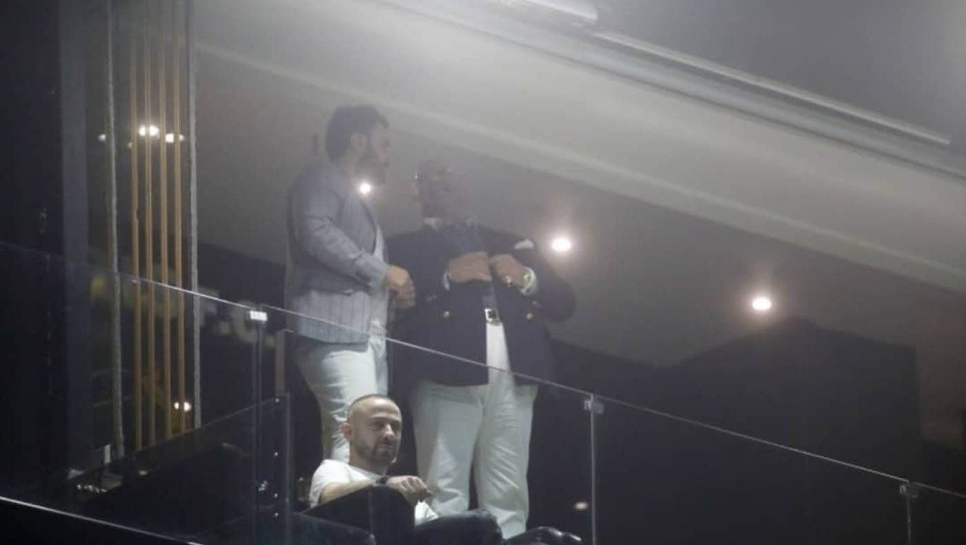 Στη σουίτα του Καρυπίδη ο Τριμμάτης, είδαν μαζί το ματς με την Γκόμελ