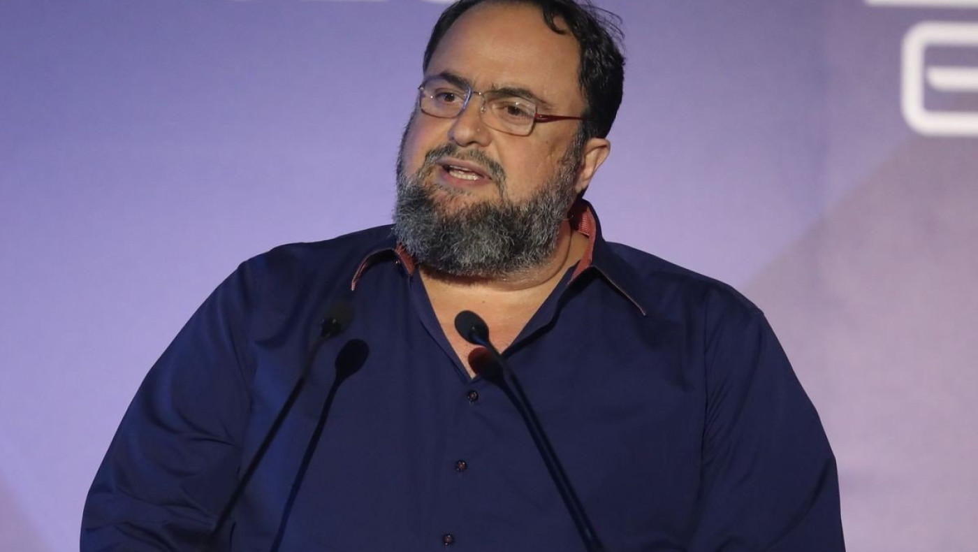 Πλοίαρχε, βάλε καμιά ελληνική σημαία!