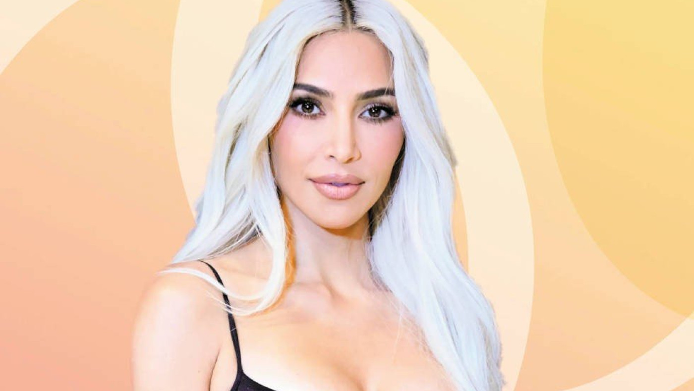 Κιμ Καρντάσιαν: Πόζαρε με βρεγμένο μπλουζάκι και… τα είδαμε όλα