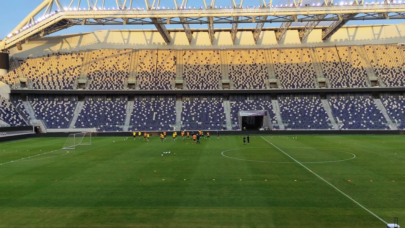 Η προπόνηση του Άρη στο «Μπλούμφιλντ Στάντιουμ» (pics+vids)