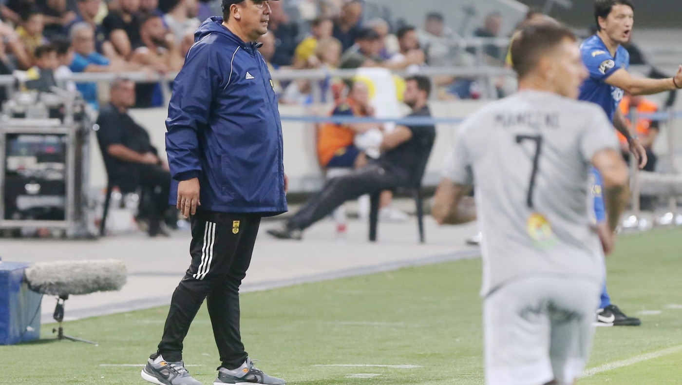 Μπούργος: «Τελείωσε το πρώτο ημίχρονο, πρέπει να κερδίσουμε το δεύτερο»